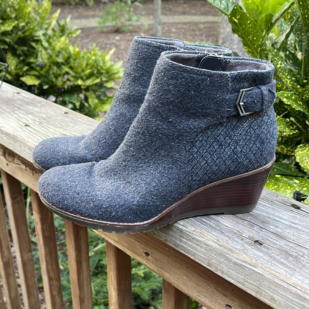 Dr.Scholl's Noelle Wedge Ankle Boots- Size 9